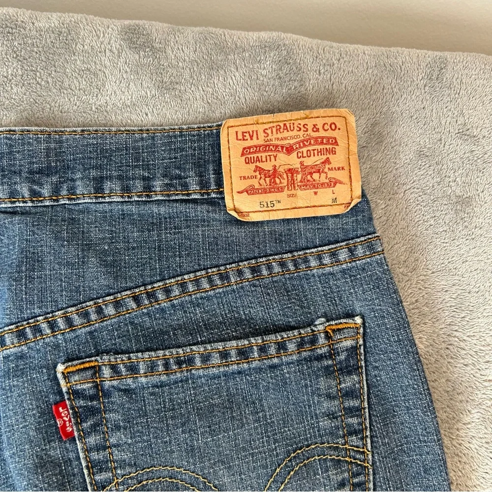 Levis this pair