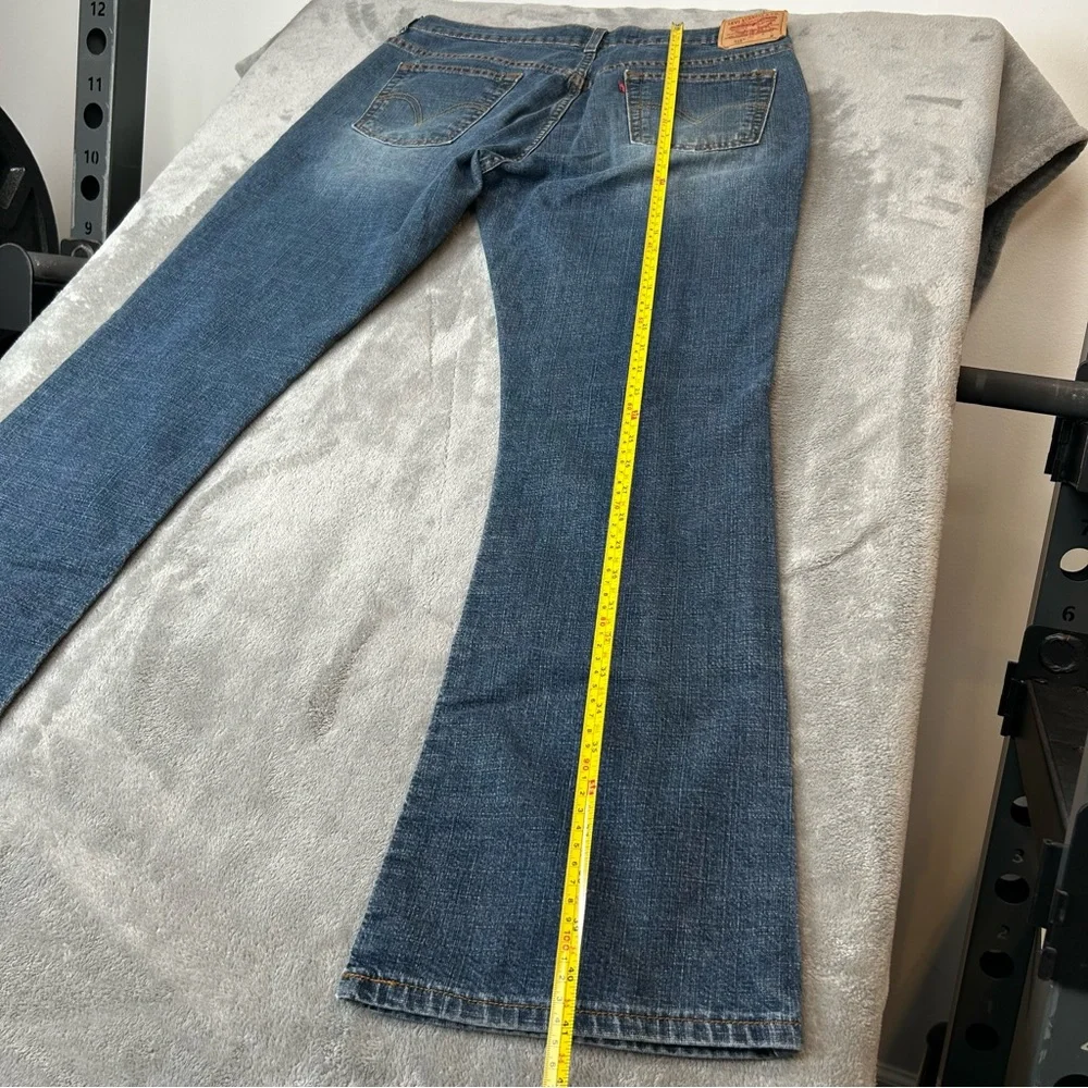Levis this pair