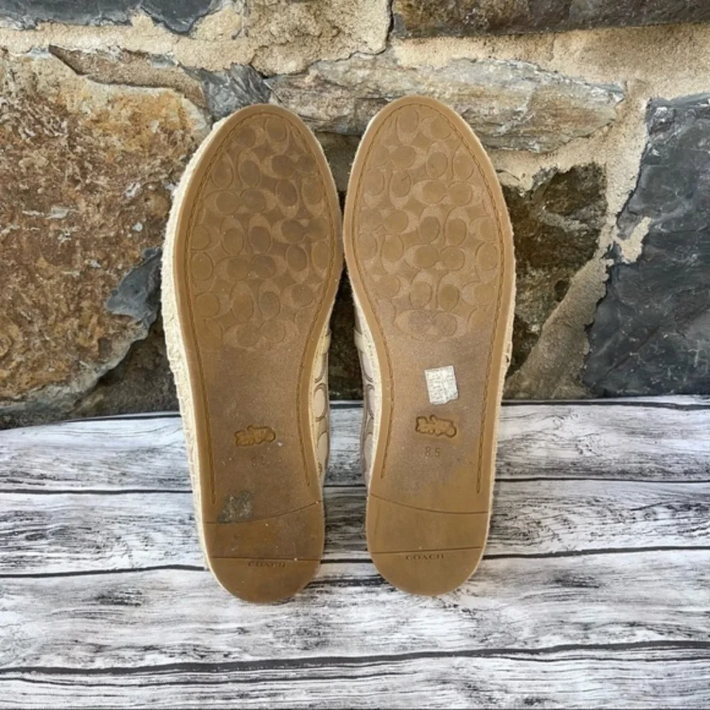 Coach trim slip worn