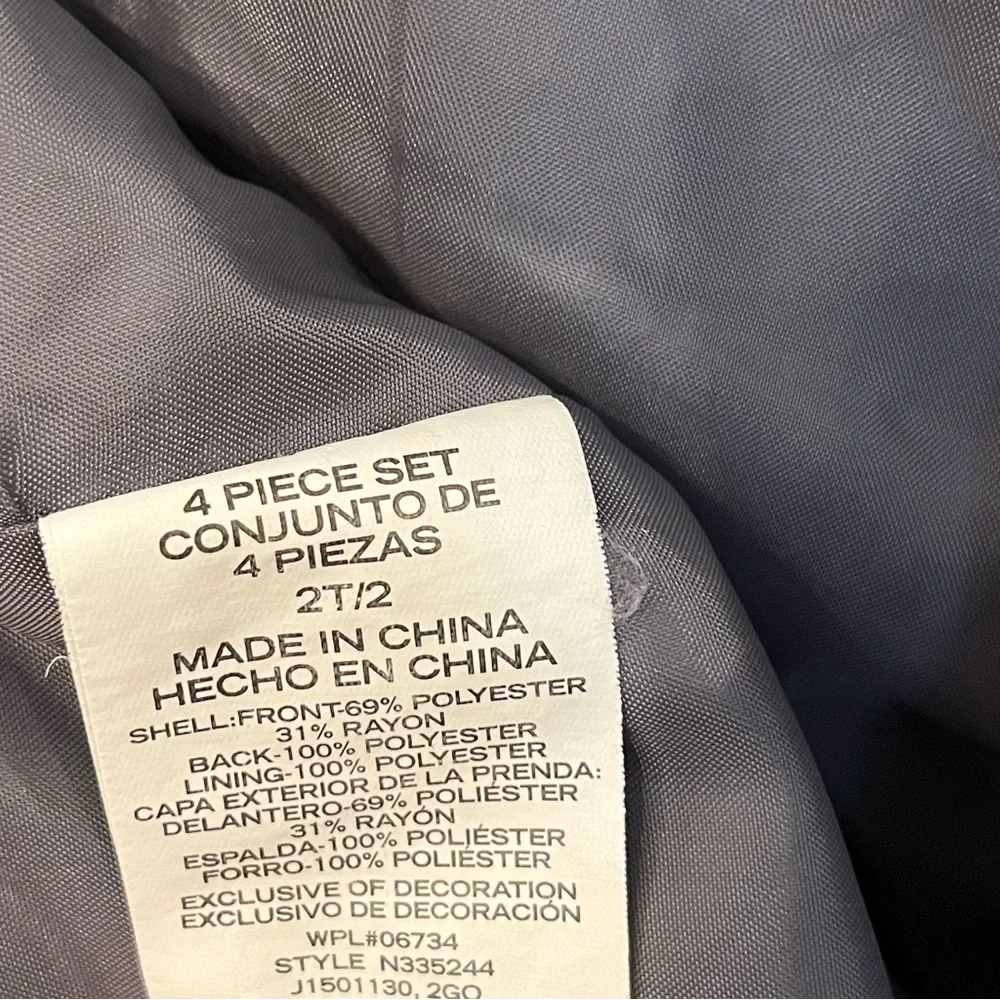 N/A ships note vest
