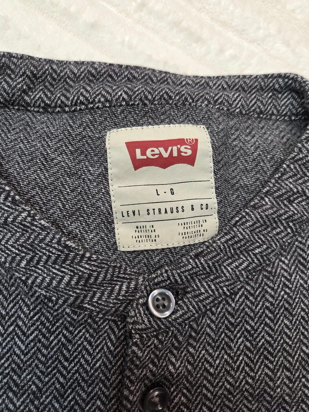 Levi’s Mens Herringbone Henley Shirt Gray Black Long Sleeve Size L