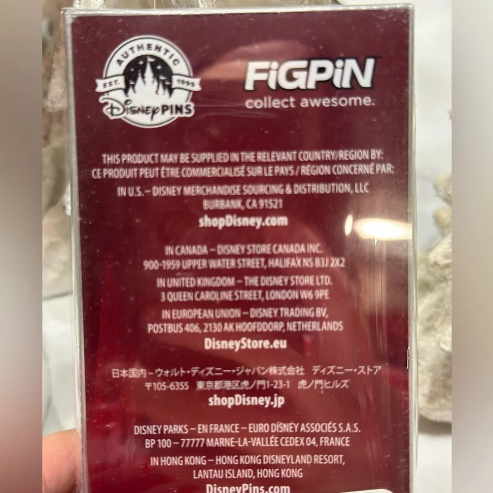 FiGPiN Disney Parks Exclusive  Minnie Mouse LR Pin #772