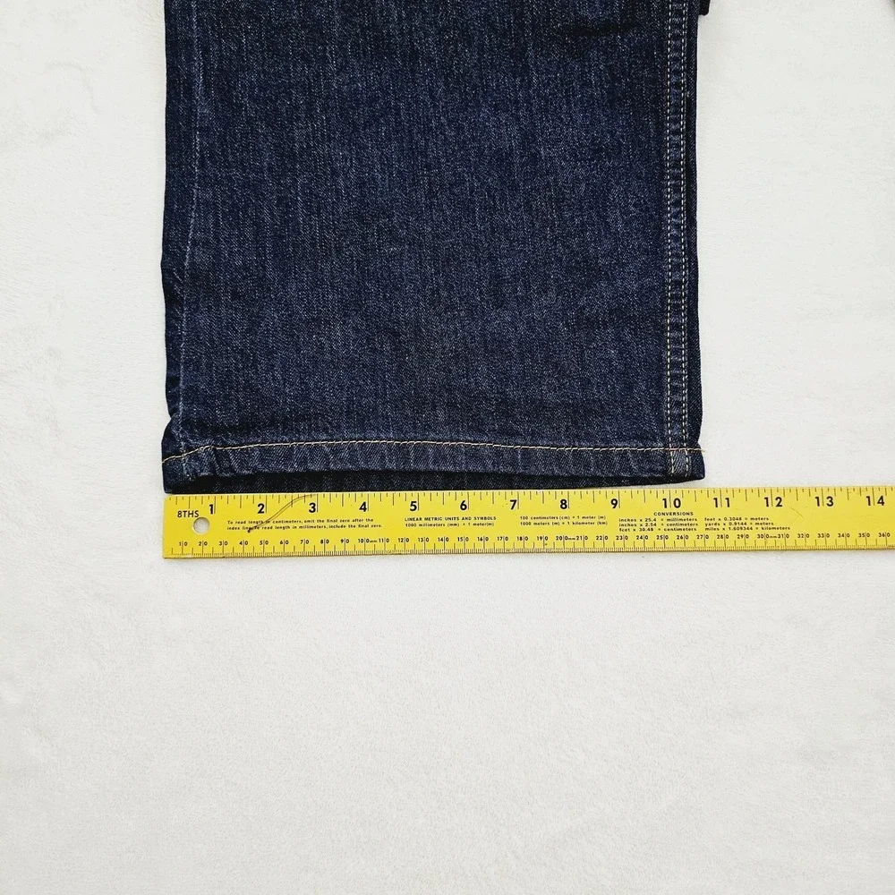Levis please view