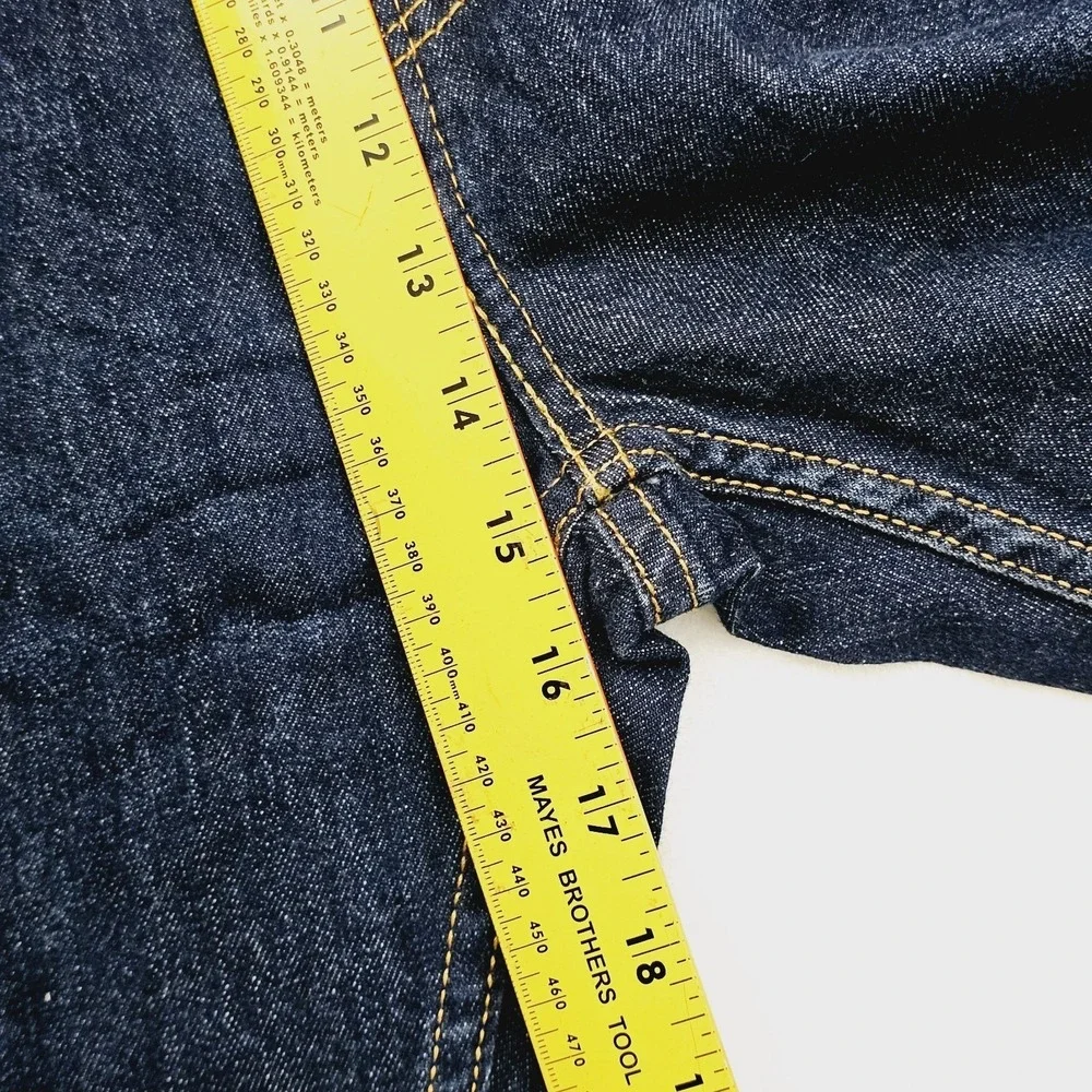 Levis please view
