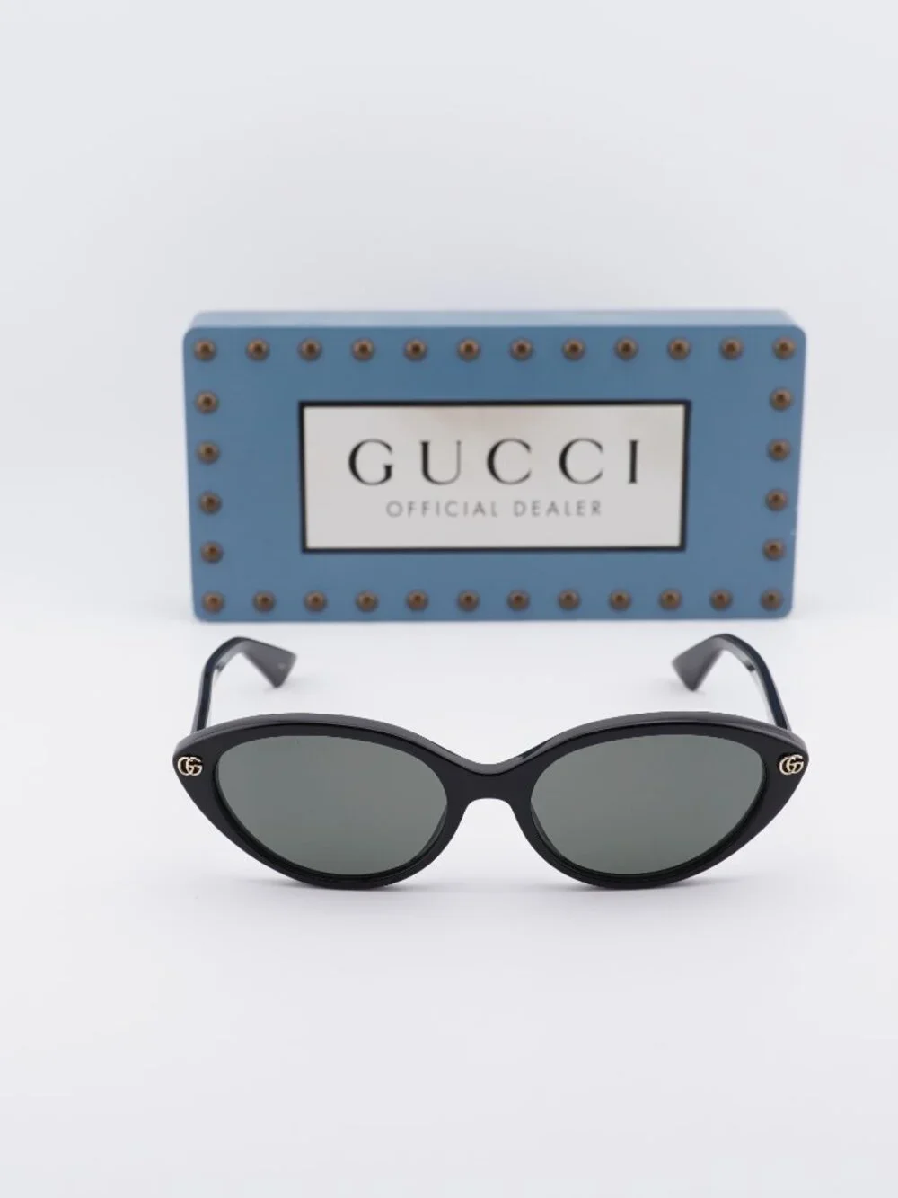 Gucci model gg2110s