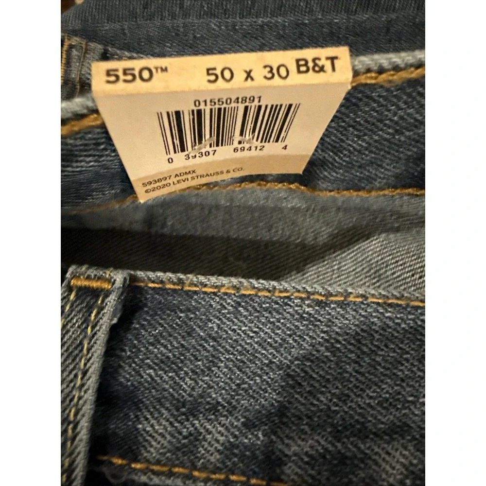 Levi's 550 Relaxed Fit Tapered Leg Medium Wash‎ Blue Jeans Size 50x30, NWT