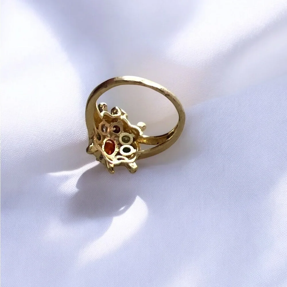 N/A elegant gold
