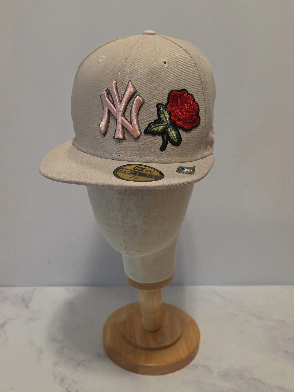 New Era  Beige Baseball Cap with Pink NY Logo & Red Rose Patch