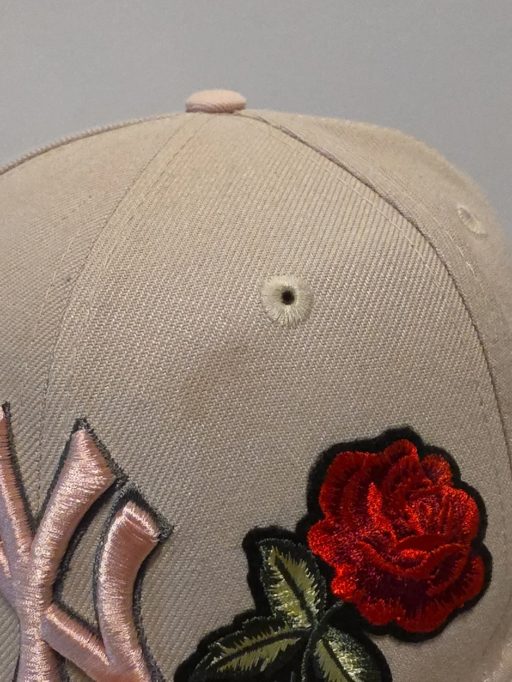 New Era  Beige Baseball Cap with Pink NY Logo & Red Rose Patch