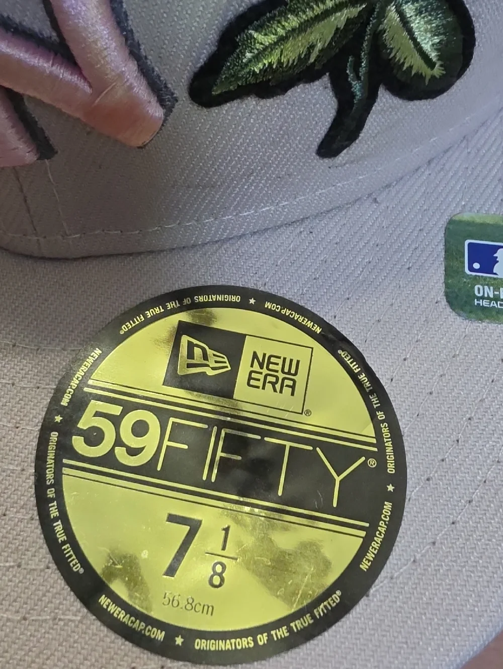 New Era  Beige Baseball Cap with Pink NY Logo & Red Rose Patch