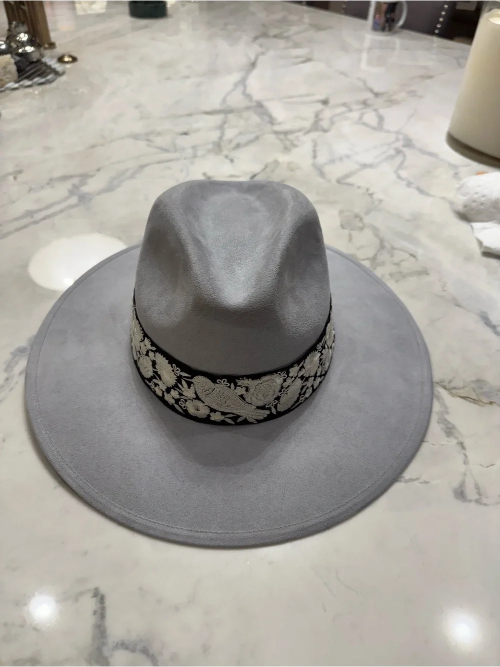Palo de Yucca light Gray Wide-Brim Fedora with Embroidered Black Band