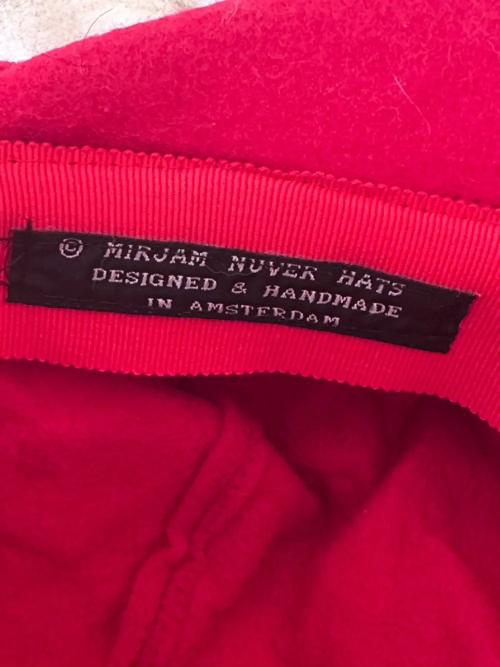 Mirjam Nuver striking red