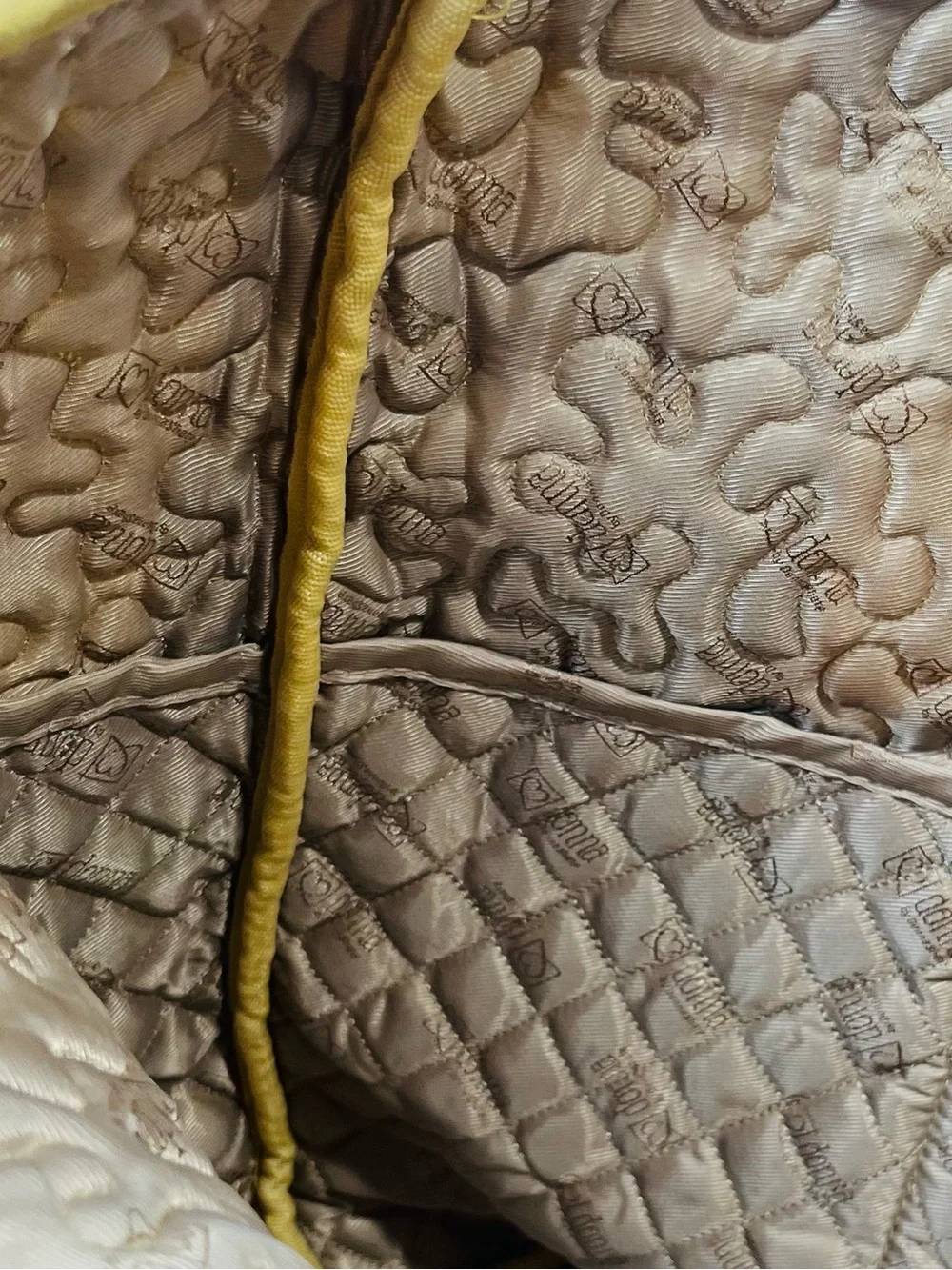 Donna stylish quilted