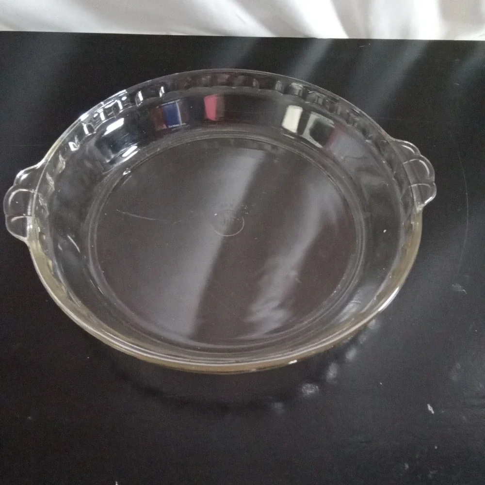 Vintage Pyrex 229 Clear Glass 9 Inch Scalloped Rim Pie Plate with Tab Handles