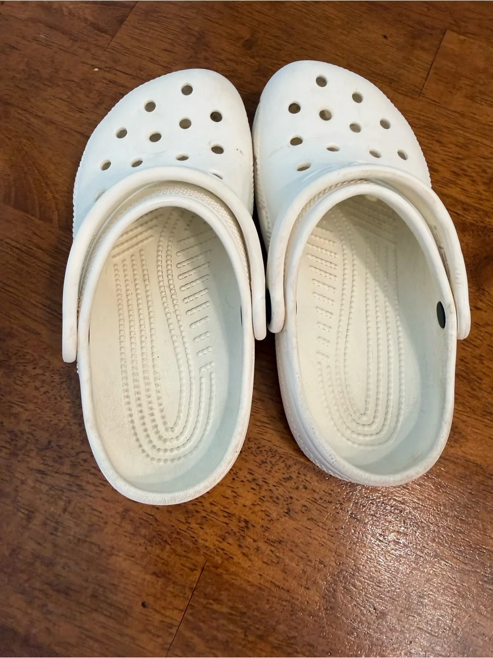 Crocs Classic Clog White Slip On Comfort Shoes size J1 kids size 1 unisex