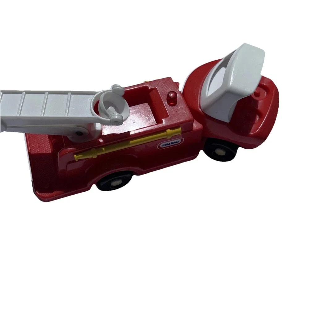Little Tikes Red Fire‎ Truck Toy with White Pivoting Ladder and Yellow Hoses