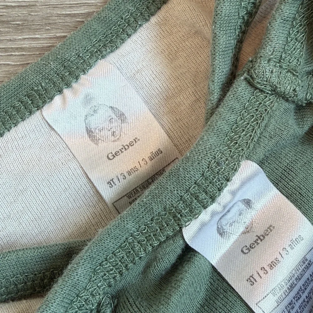 Gerber tops pajama size