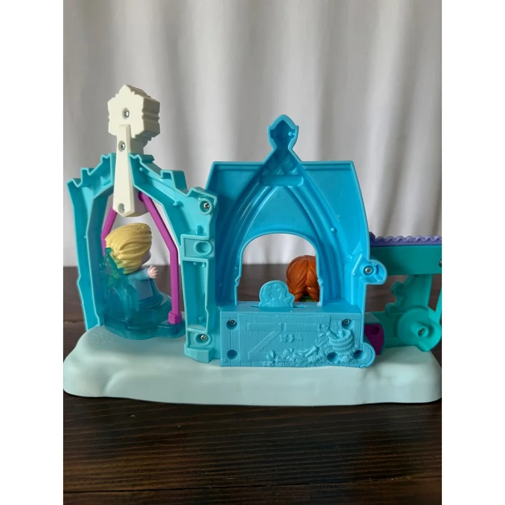 Fisher Price Little People Disney Frozen Elsa Ice Palace Playset Anna Elsa GMN61