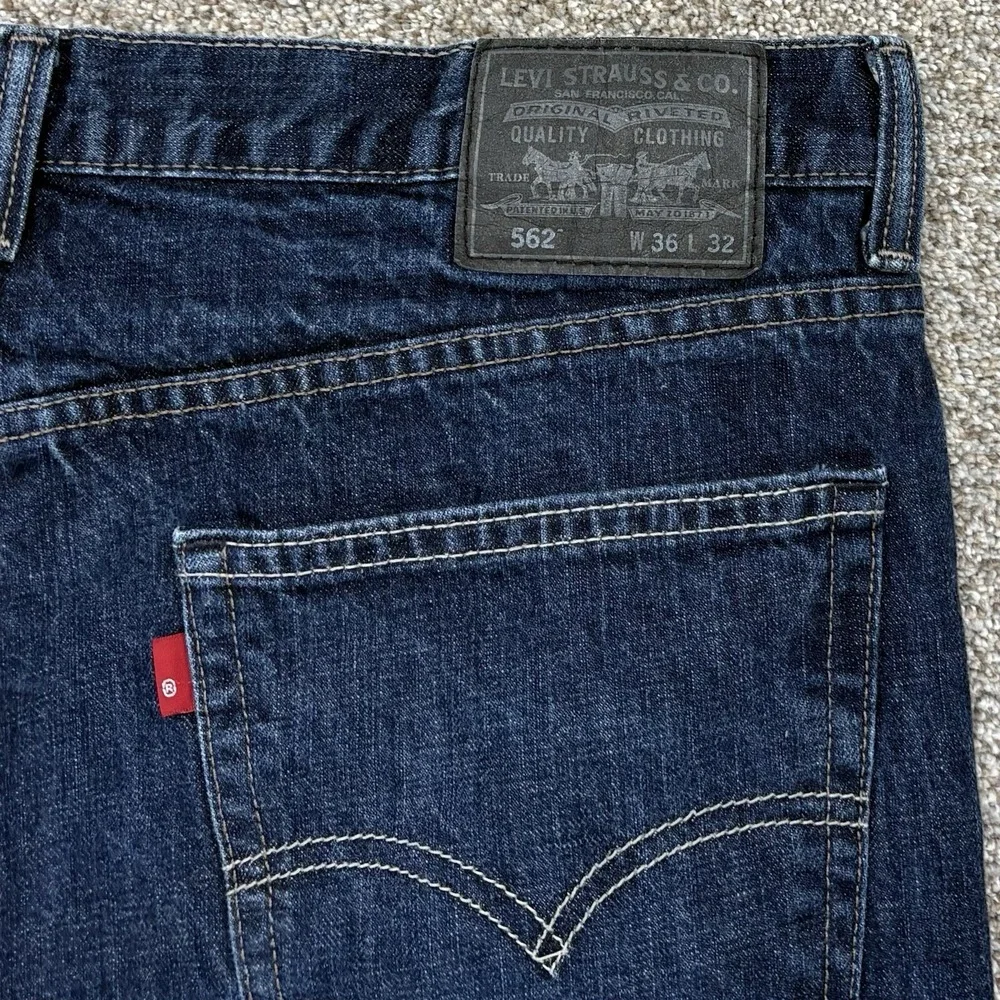 Levis excellent pre