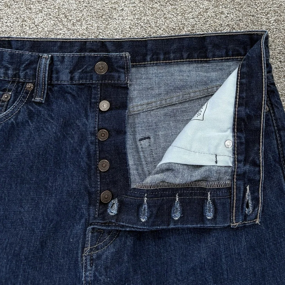 Levis excellent pre