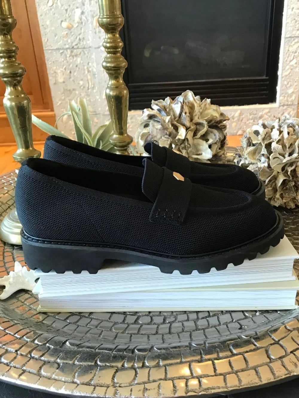 Vivaia vince black