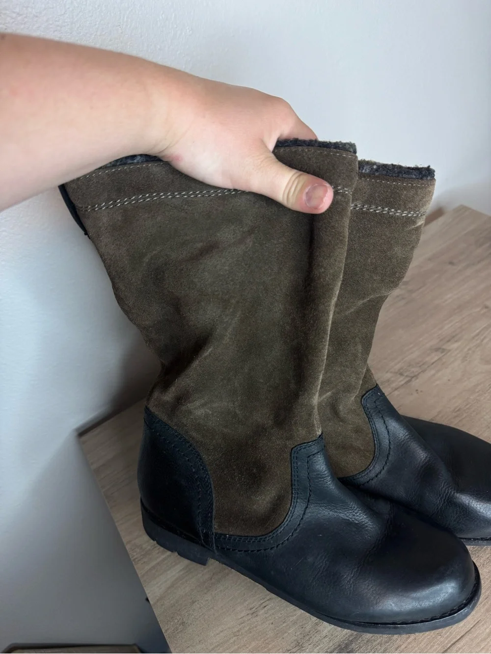 OluKai haleakala suede