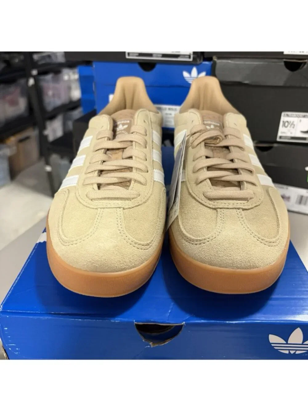 adidas low top