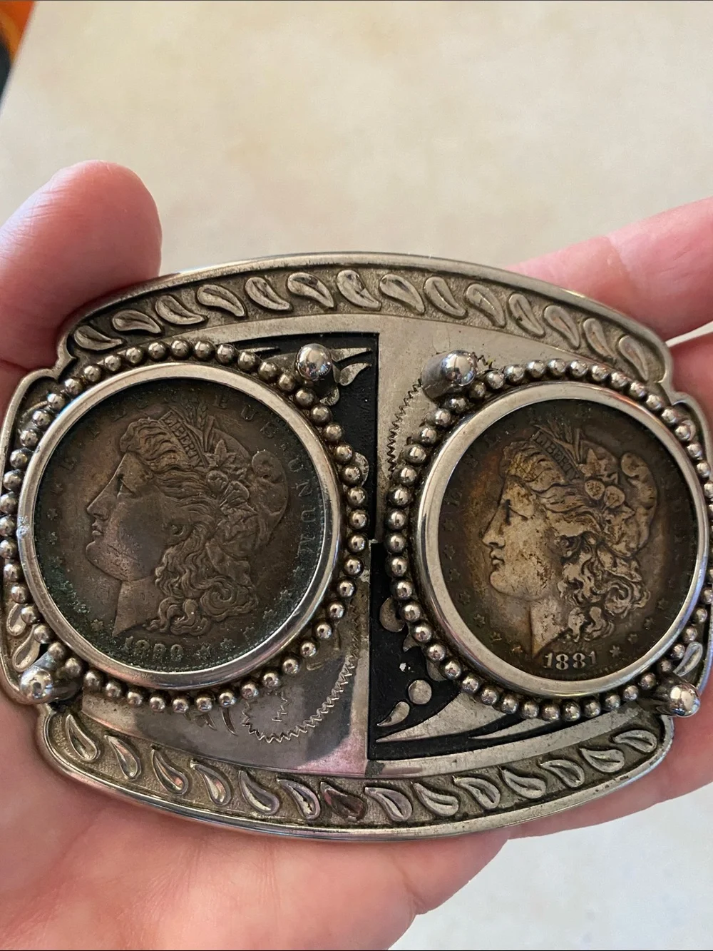 N/A decorative silver