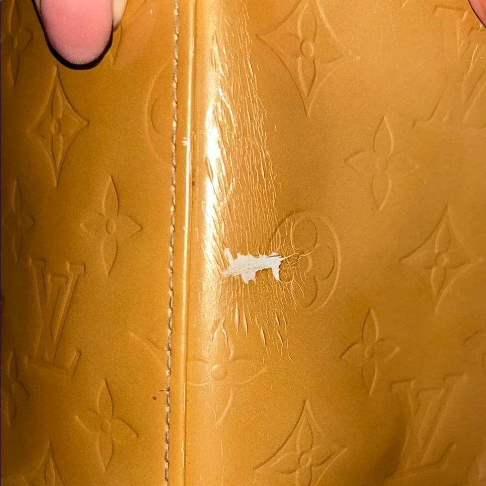 Louis Vuitton please pattern