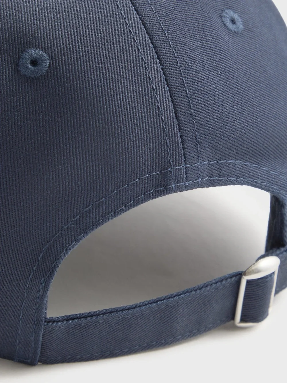 Women’s Floral Embroidered Baseball Cap
