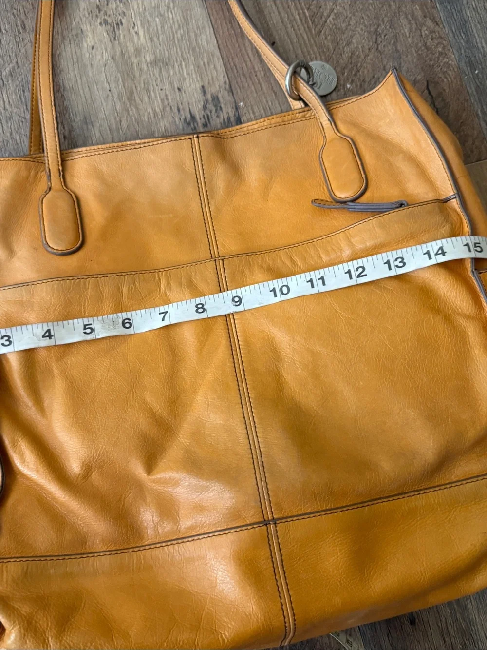 HOBO spacious leather