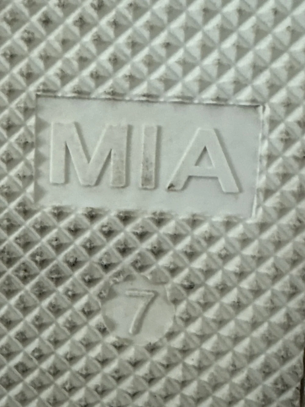 MIA black platform