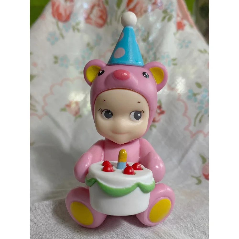 Sonny Angel Birthday Gift Series Pink Bear Figure with Cake and Party Hat