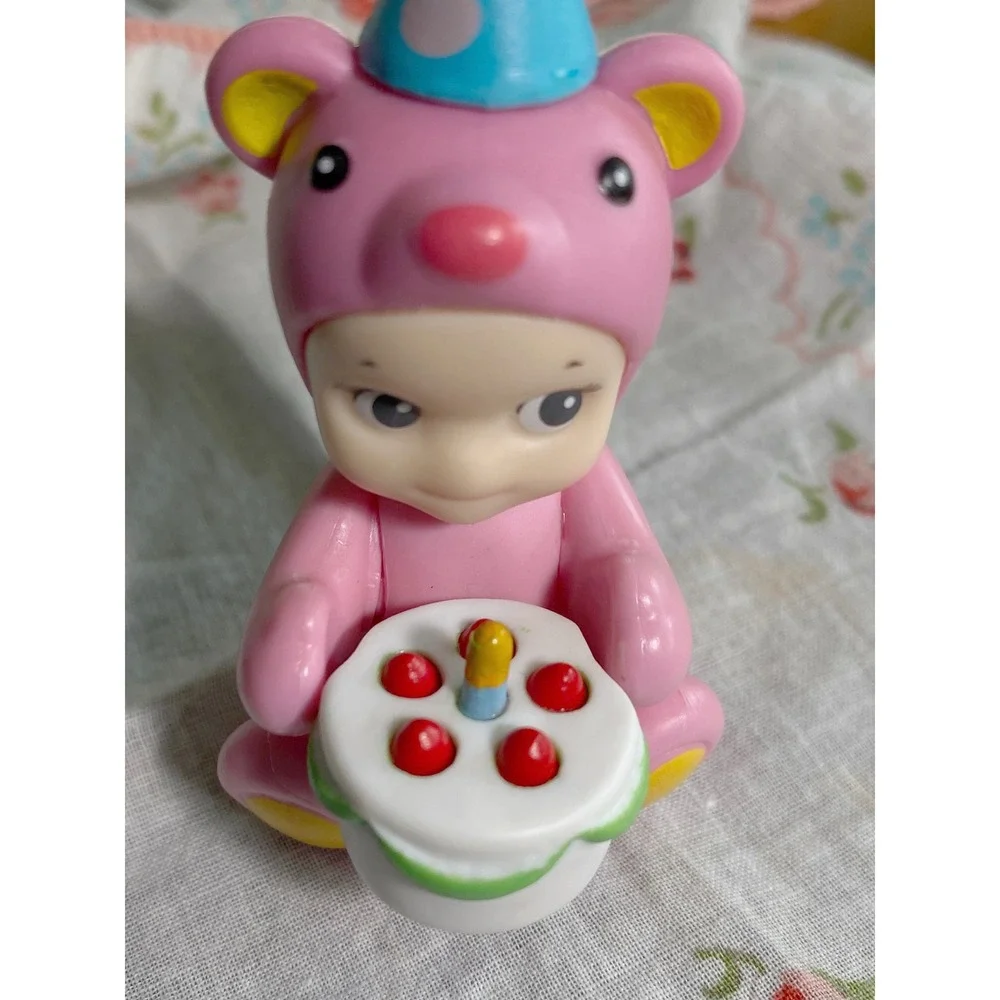 Sonny Angel Birthday Gift Series Pink Bear Figure with Cake and Party Hat