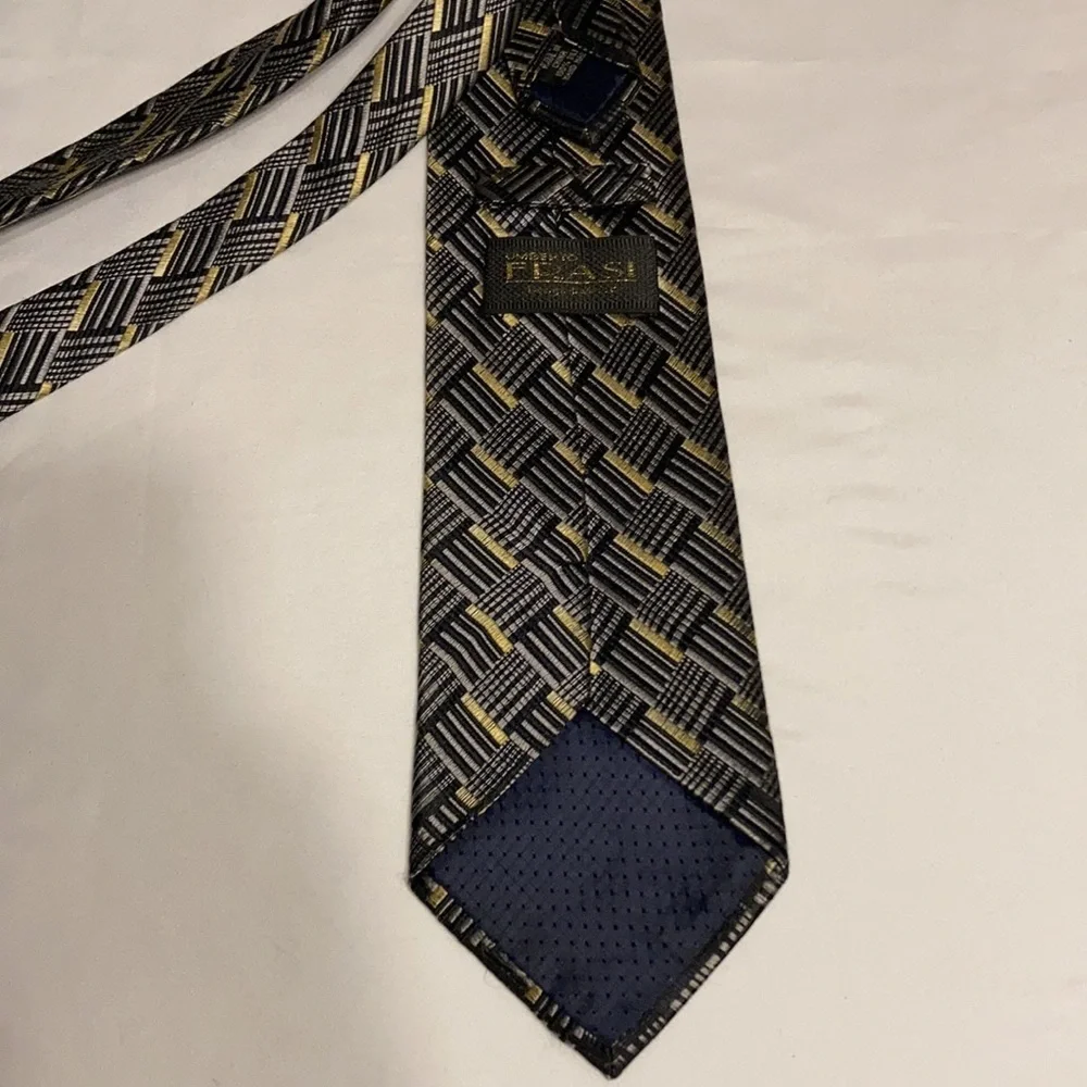 Umberto Frasier tie gray yellow