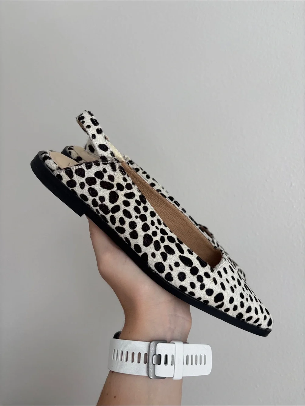 Amria pointy-toe slingback flats with calf hair animal print size EU 36