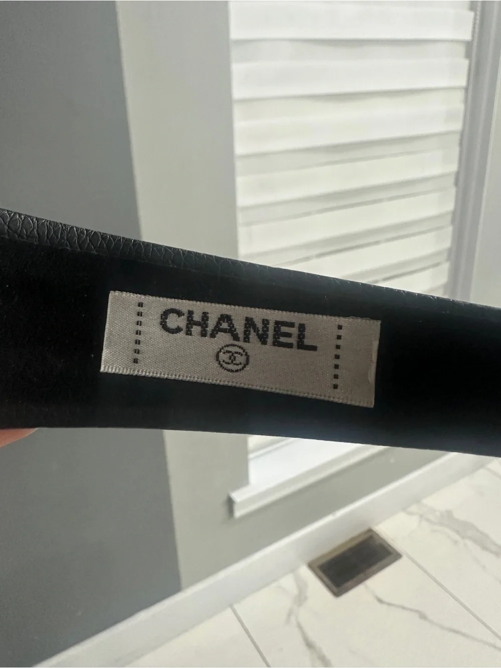 N/A padded black