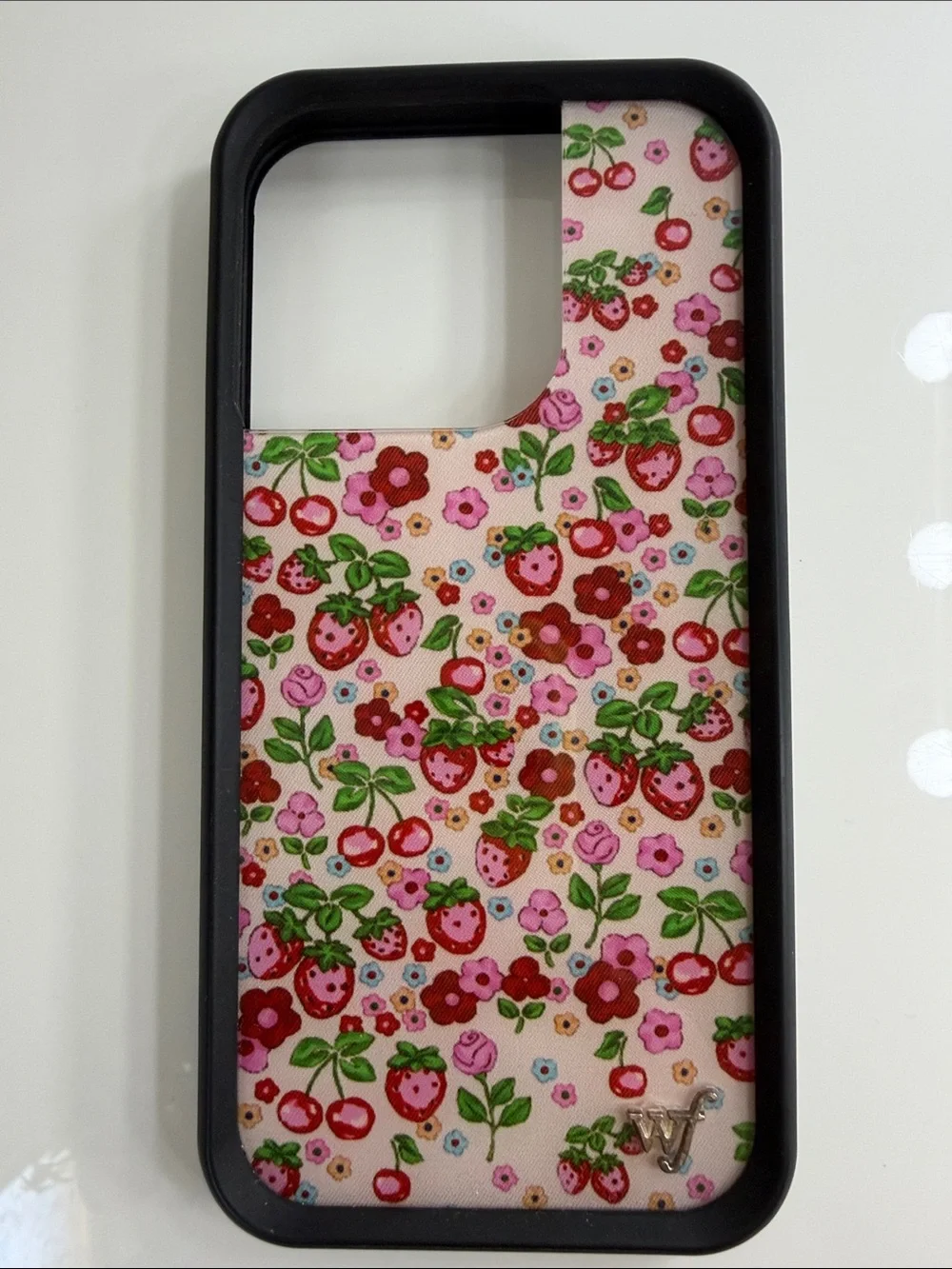 Berry World iPhone 15 Pro Wildflower case