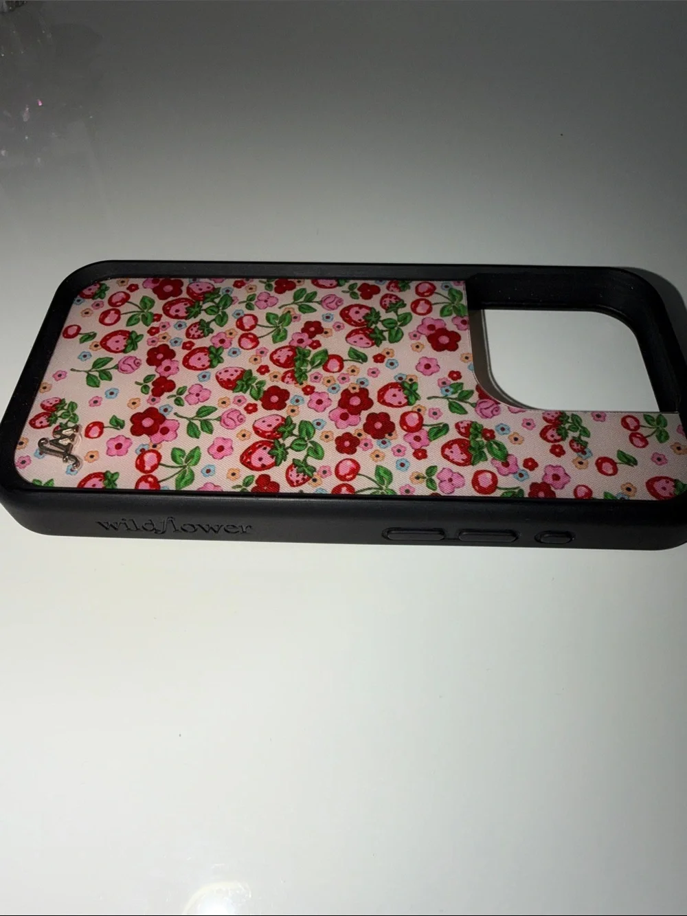 Berry World iPhone 15 Pro Wildflower case