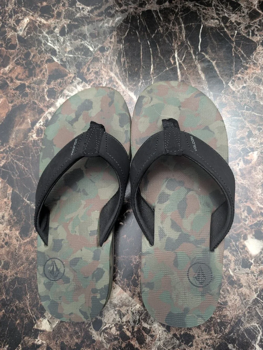 Kids Volcom Green Camo Flip Flops with Black Straps
