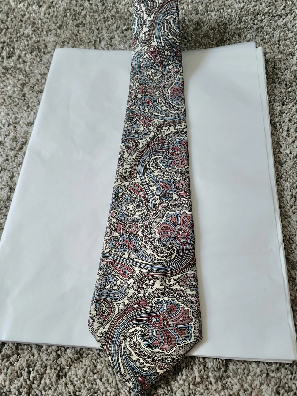Christian Dior Silk Paisley Tie Made in USA Fabric Woven in Italy 3.75