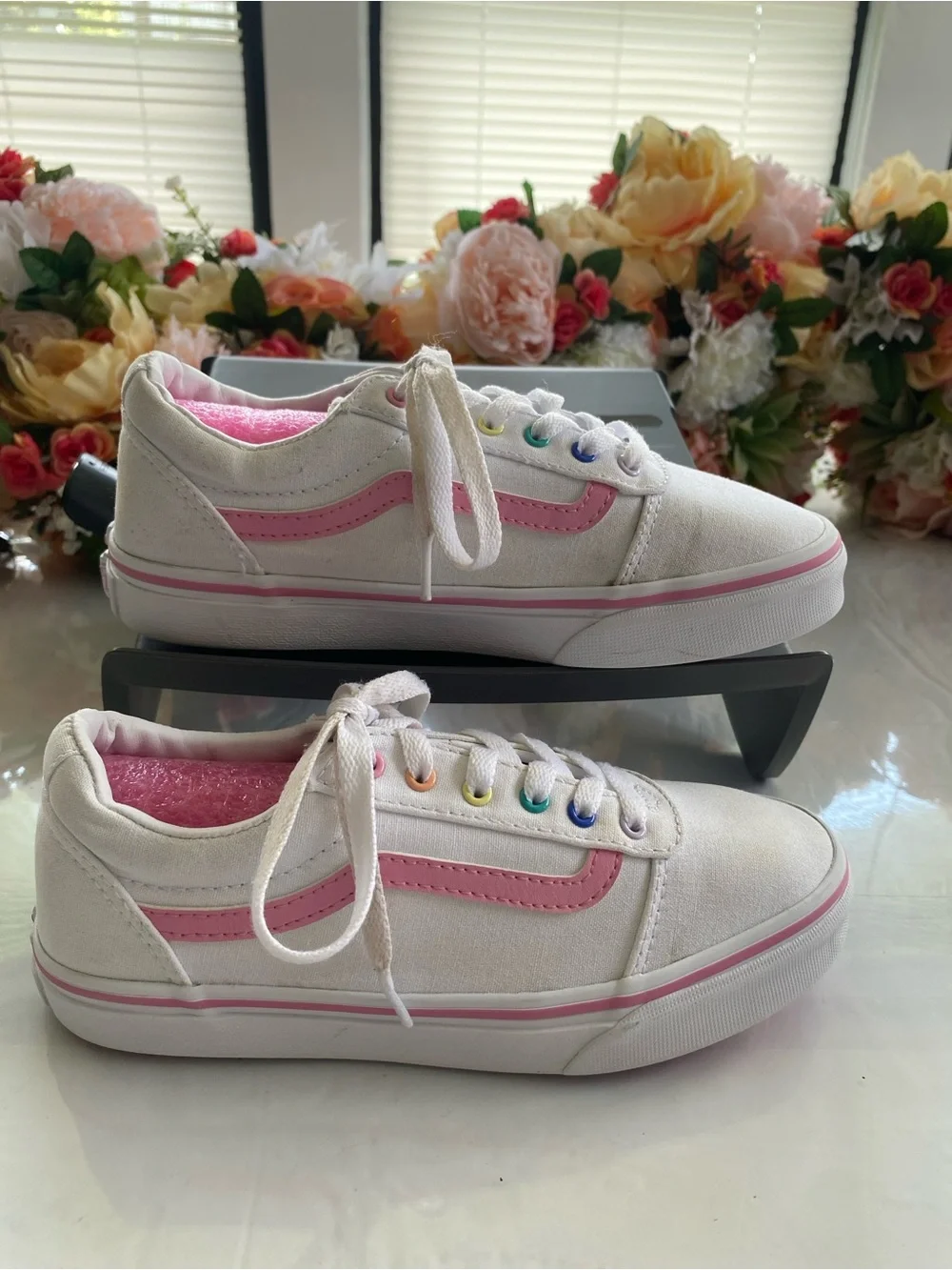 Vans Ward Low White Pink Rainbow Eyelets Canvas Skate Sneakers Girls Size 3