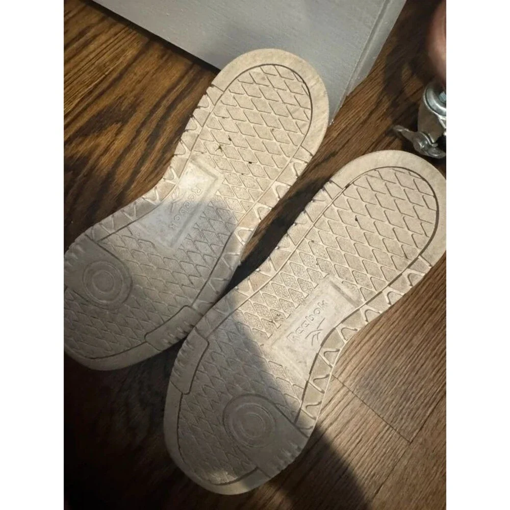 Reebok platform sneakers 7.5