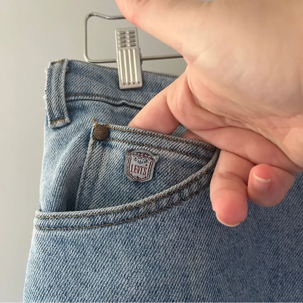 Vintage 80s 90s Levi’s White Tab Relaxed Fit Jeans Acid Wash Tapered Leg Size 34