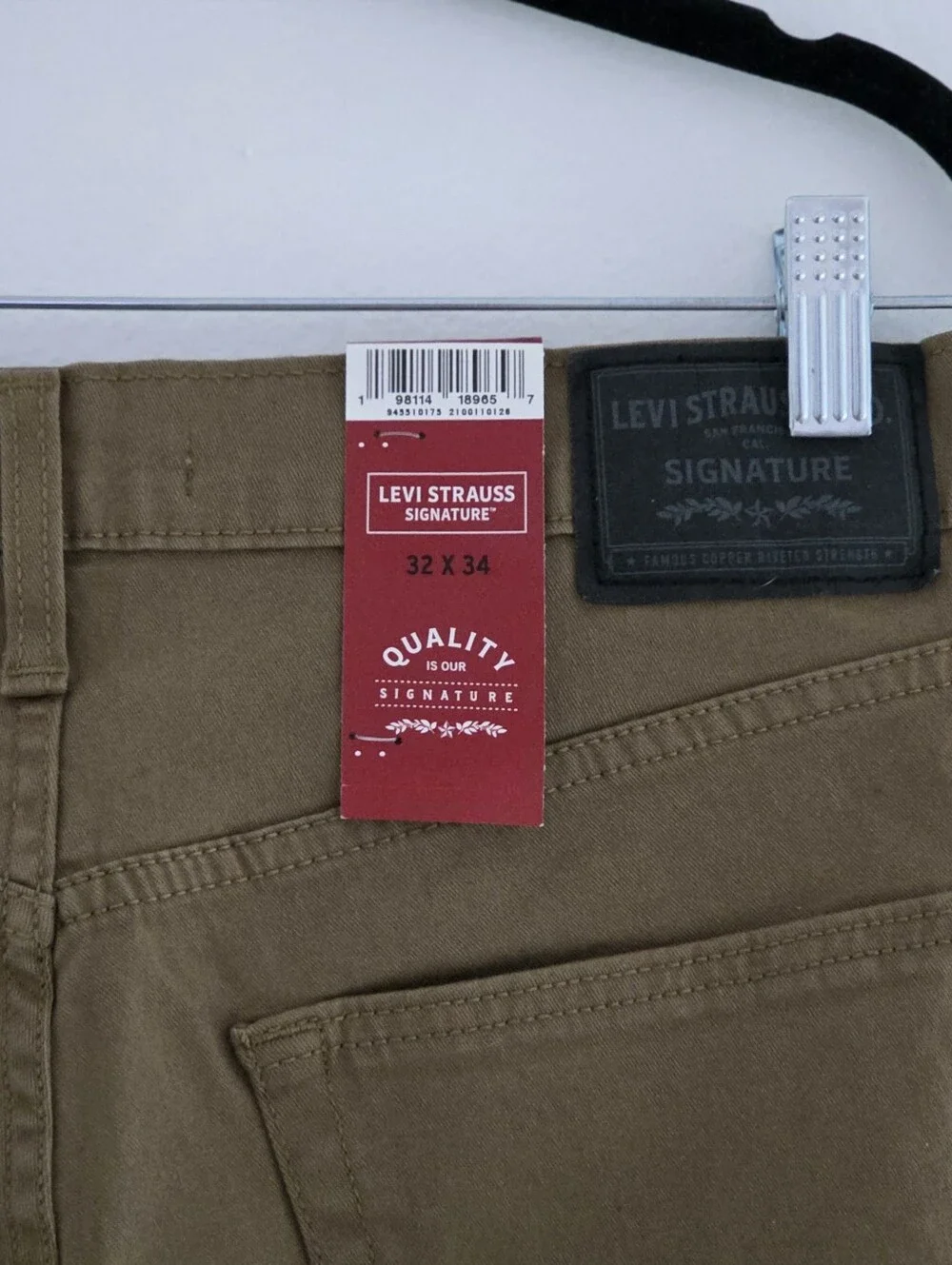 Levi Strauss Signature Men's Khaki Athletic Fit Jeans