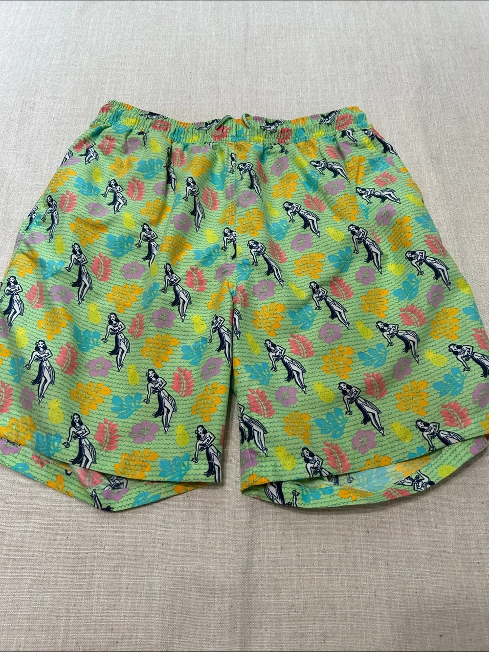 Peter Millar Swim Trunks Hula Girl Tropical Men’s Large Green Novelty Print