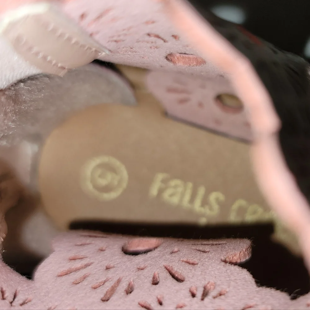 Falls creek Sandals floral design  pink ankle straps