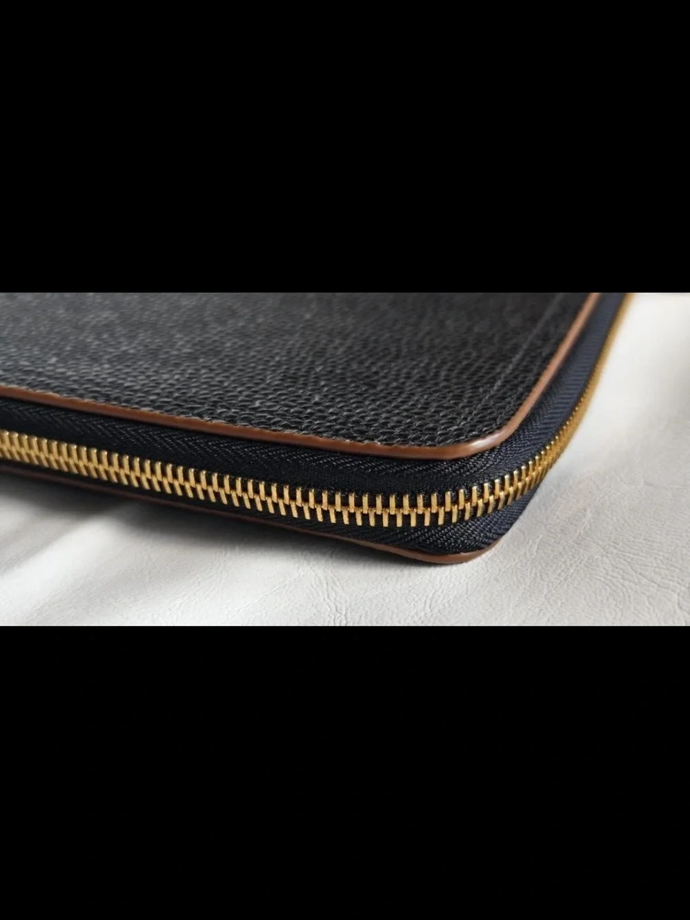 Mulberry Black Pebbled Leather Laptop Folio with Tan Trim