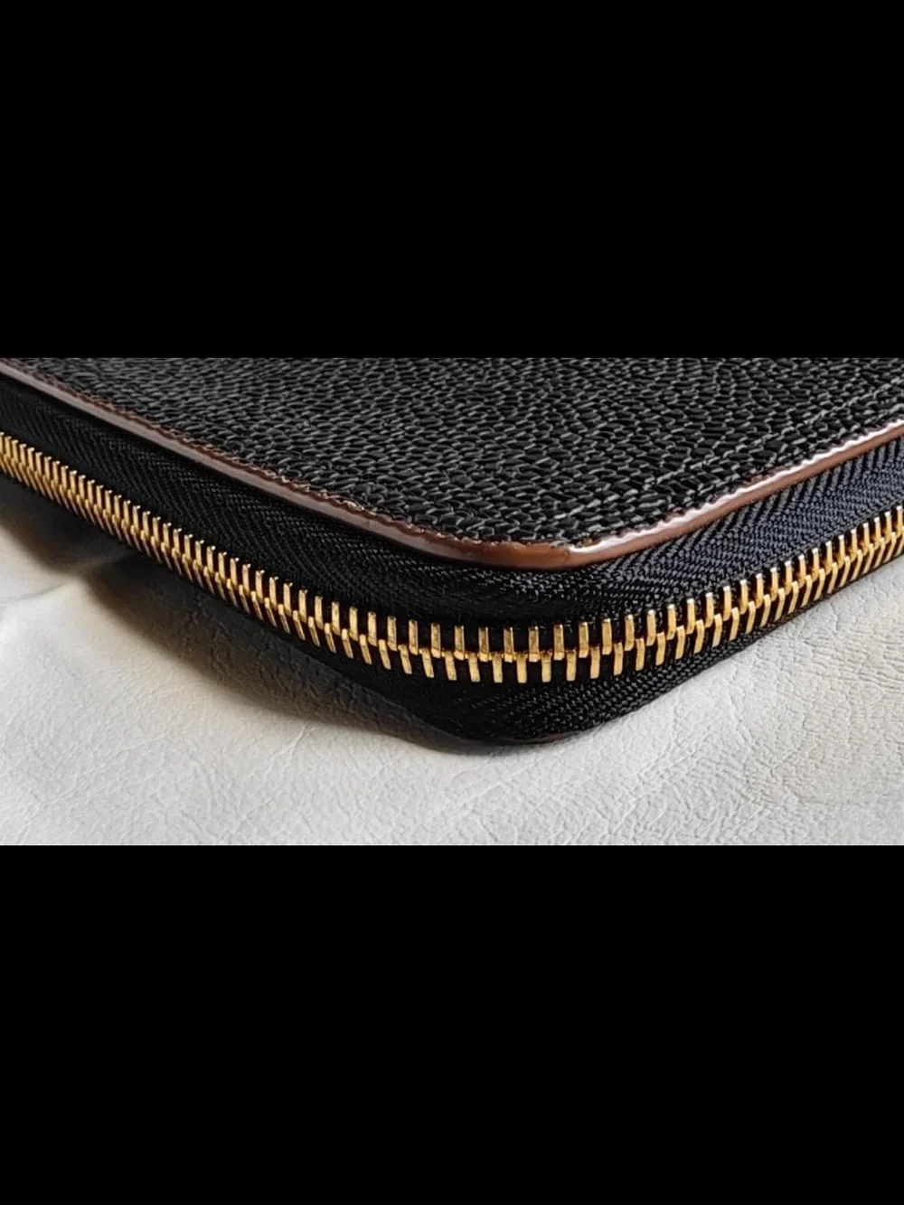 Mulberry Black Pebbled Leather Laptop Folio with Tan Trim