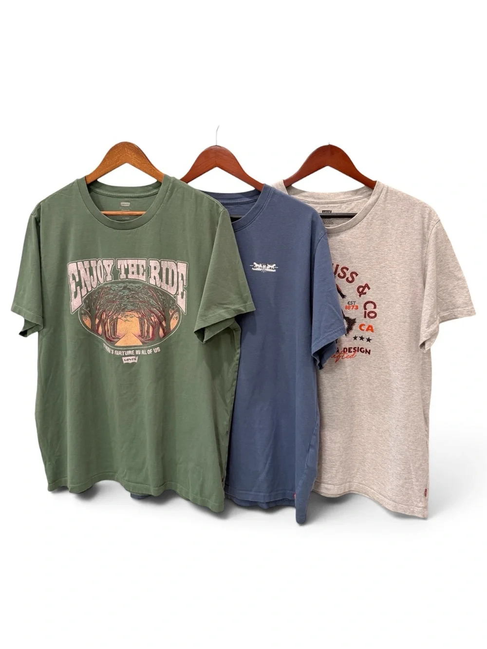 Levi’s Graphic T-Shirt Bundle | Men’s XL | 3 Shirts | Standard & Relaxed Fit